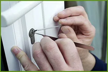 Neighborhood Locksmith Services Saint Cloud, FL 321-323-1081 - 3-cheap-locksmith-near-me
